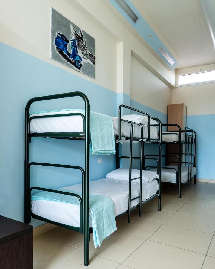 Eliopoli Beach Hostel & Restaurant 蒂勒尼亚 外观 照片