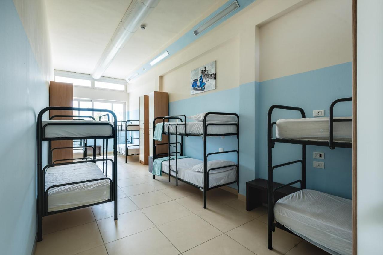 Eliopoli Beach Hostel & Restaurant 蒂勒尼亚 外观 照片