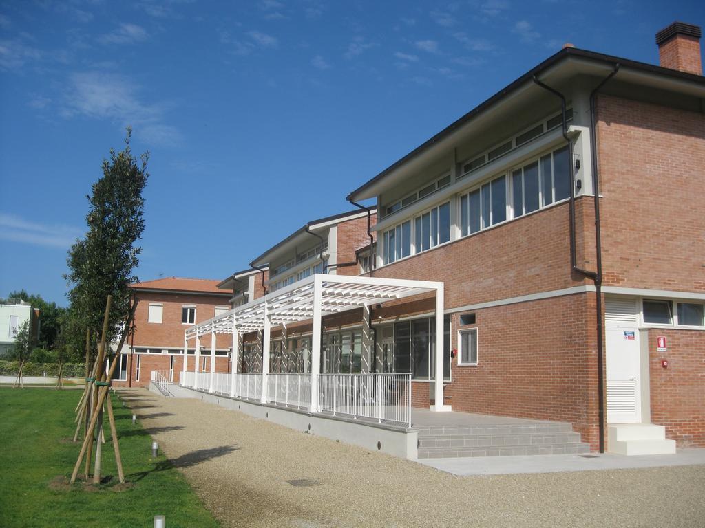 Eliopoli Beach Hostel & Restaurant 蒂勒尼亚 外观 照片