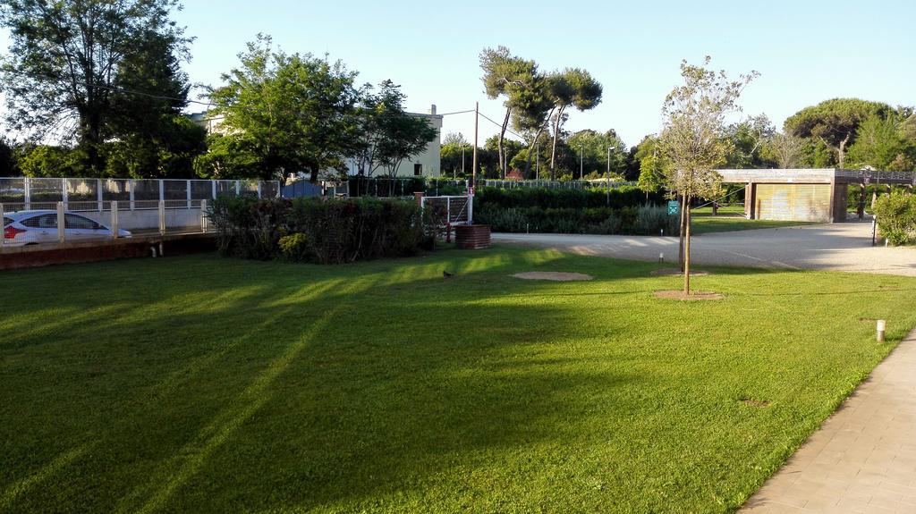Eliopoli Beach Hostel & Restaurant 蒂勒尼亚 外观 照片