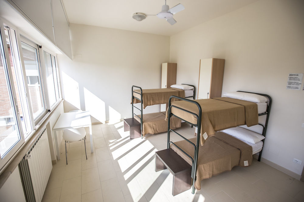 Eliopoli Beach Hostel & Restaurant 蒂勒尼亚 外观 照片
